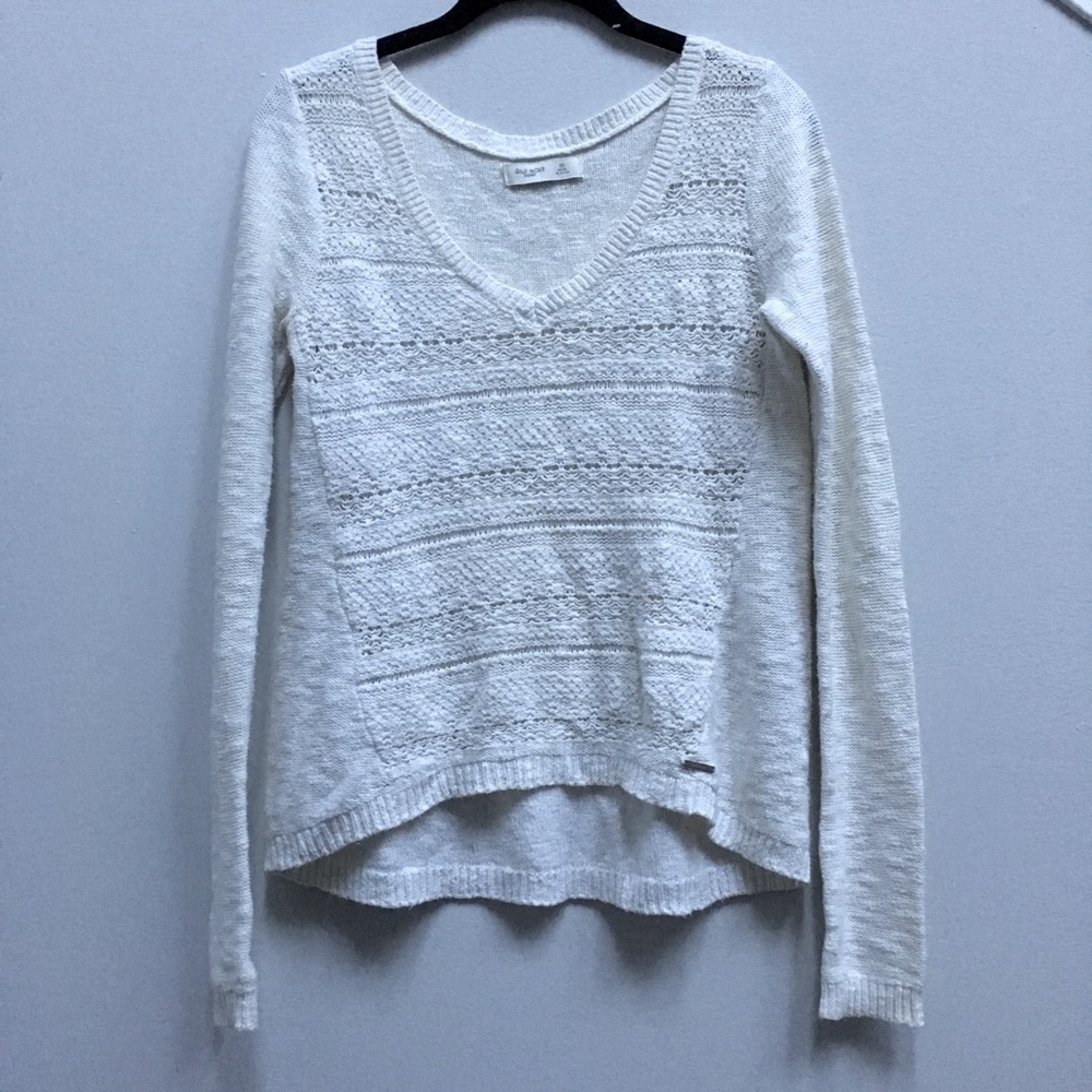 Gilly Hicks knit sweater